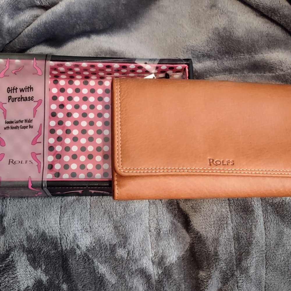 Woman,s Leather Checkbook wallet